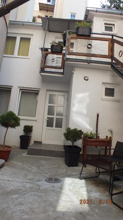 Little L Apartments Dorcol Belgrad Dış mekan fotoğraf